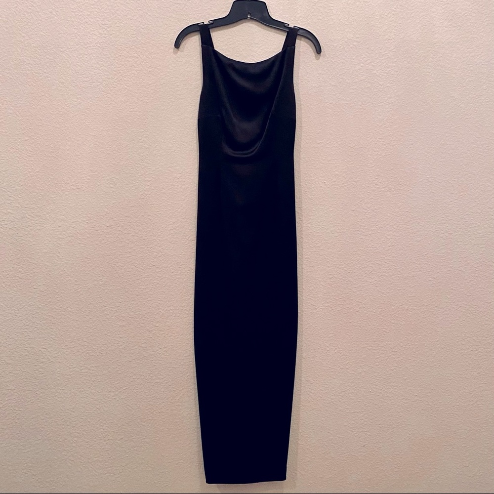 Vintage 90’s long black formal dress from Tahari. XS.